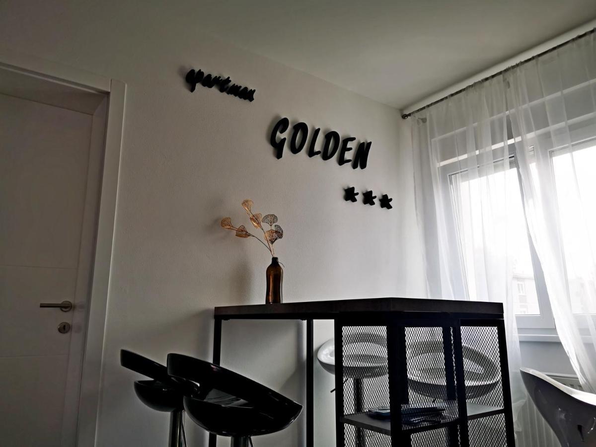 Golden - Self Check In Lägenhet Osijek Exteriör bild